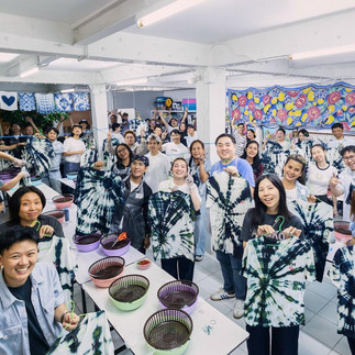 Participants at tie-dye workshop at Gigipayne Studio