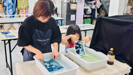 GIGIPAYNE Studio in Sathorn, Bangkok, during the Cyanotype workshop
