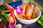 Thai Cuisine — Students during Thai Cooking Workshop at GIGIPAYNE Studio in Bangkok