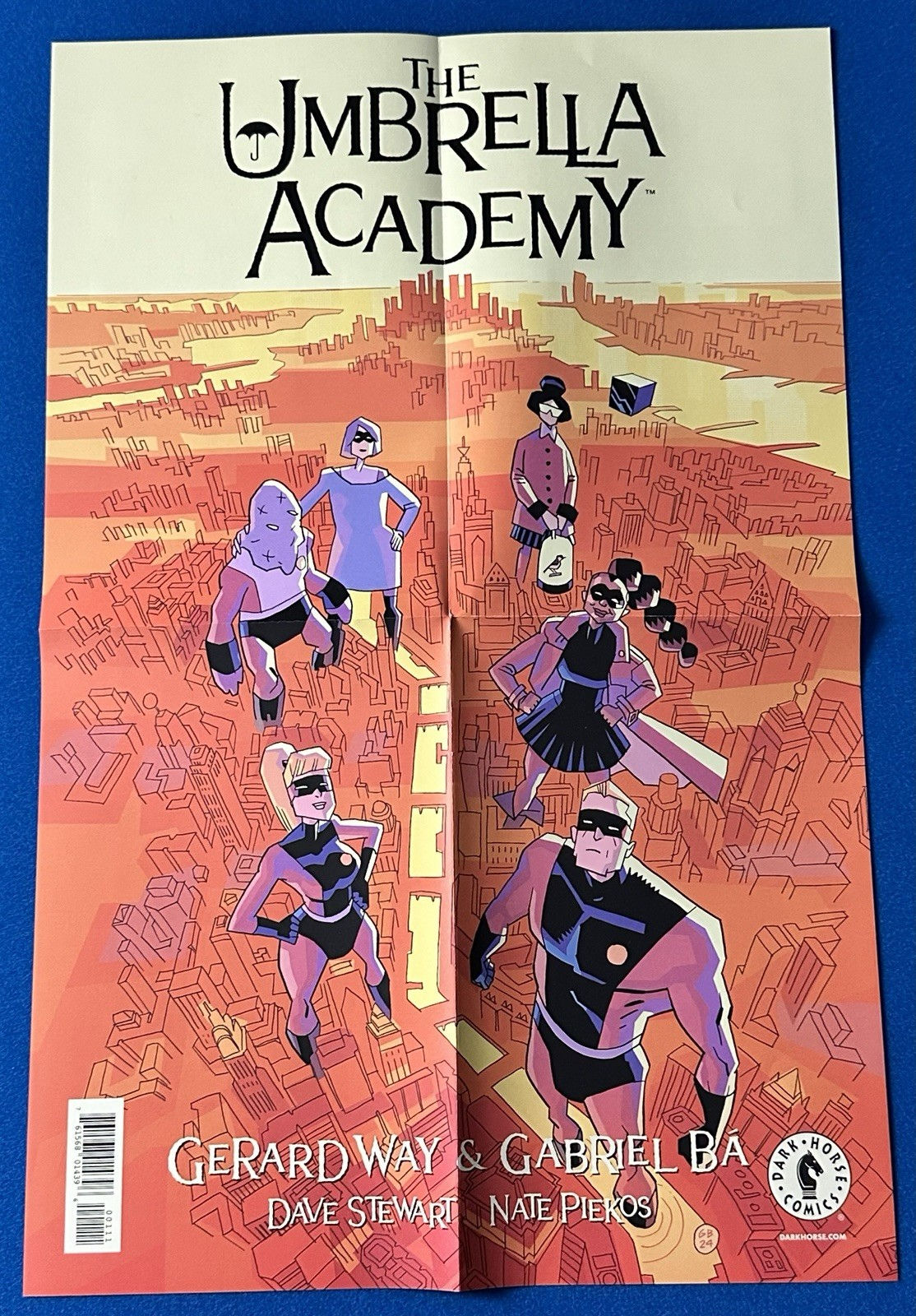 UMBRELLA ACADEMY 2025 PROMO POSTER 11" X 17" DARK HORSE FOLDED Way Back