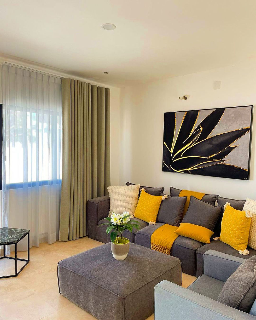 Cortinas Onda Perfecta: Elegancia Moderna y Luminosidad Suave en tu Sala