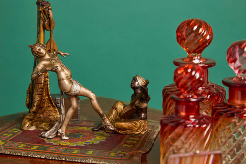 2024-03-28-cold painted bronzes lifestyle0602