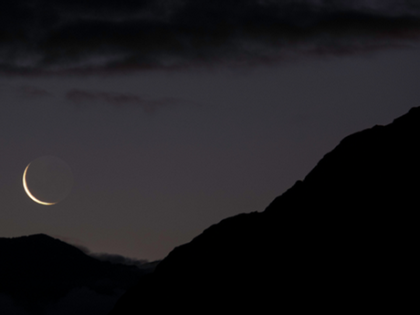 New Moon, Old Magic: A Spell for Self-Returning