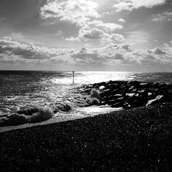 43914715_247026115964485_828211305749053