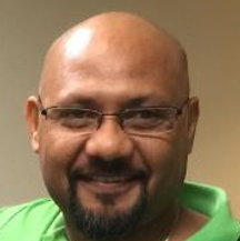 Luis Tejada graduado de chef de una de las escuelas mas prestijiosas de la Florida la Gordon Blu, a sido la mano derecha del Sr, Carlos Colombani por muchos anos, ademas tiene un alto conocimiento el manejo de la computadora
