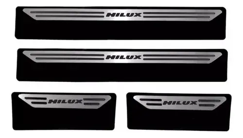 Cubre Zócalo Acero Inoxidable Toyota Hilux 4 Puertas