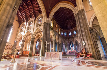 Cathedral room vacation tour tourists
