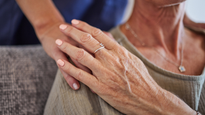 Supporting Seniors Through Grief and Nurturing Healing