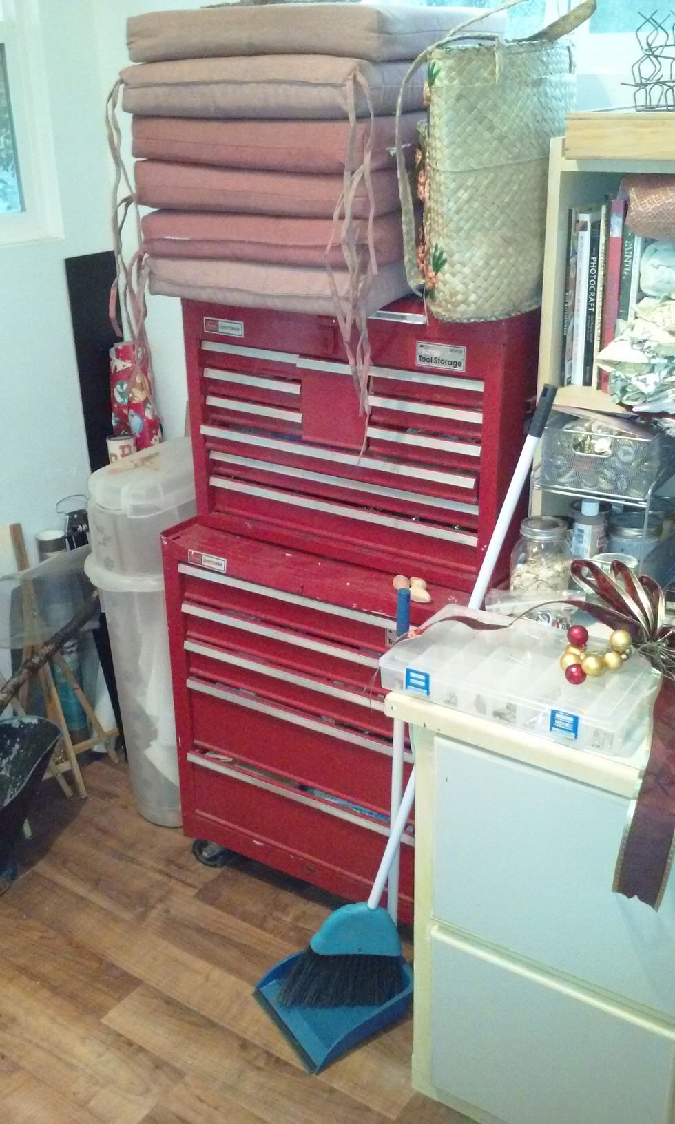 Laundry/craft room before