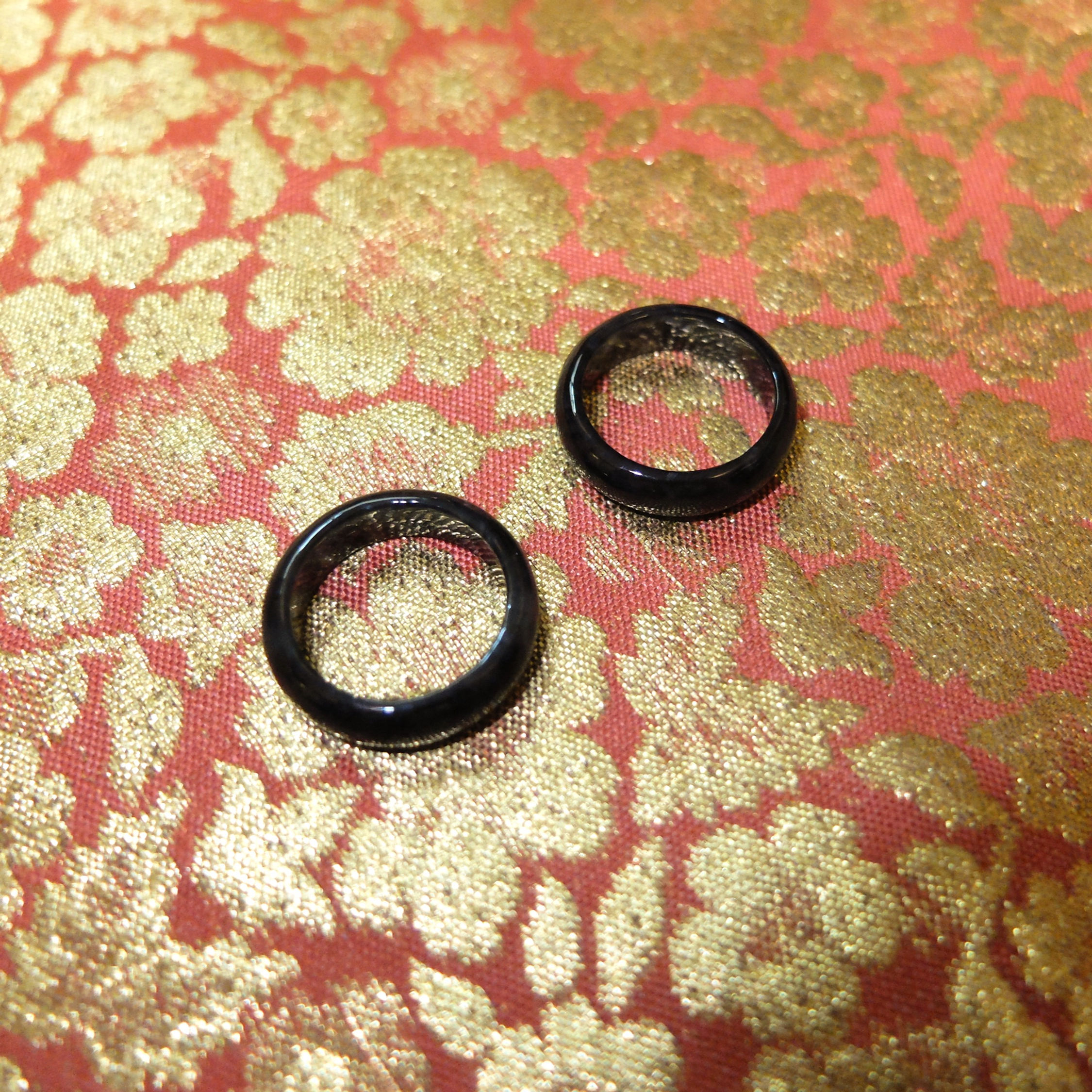 翡翠烏雞戒指2號（一對）17mm已結緣