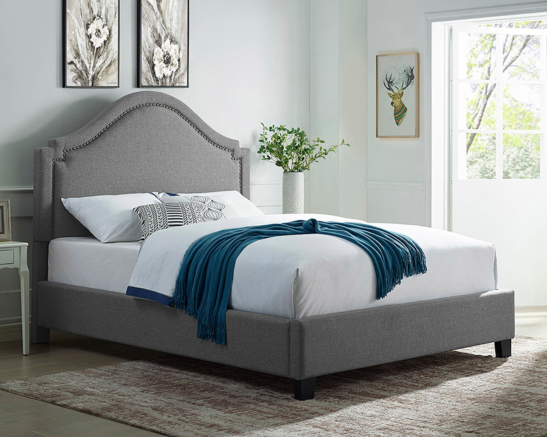 QUEEN BED - 8644