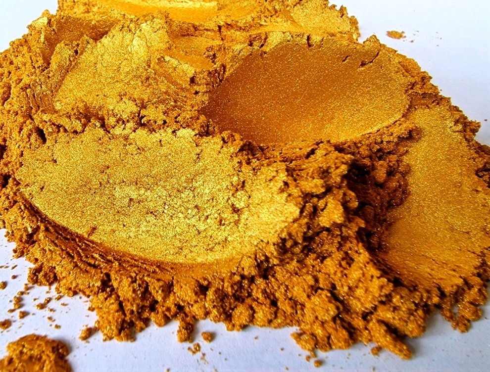 Royal Gold Pearl Pigment Powder (Natural Mica)