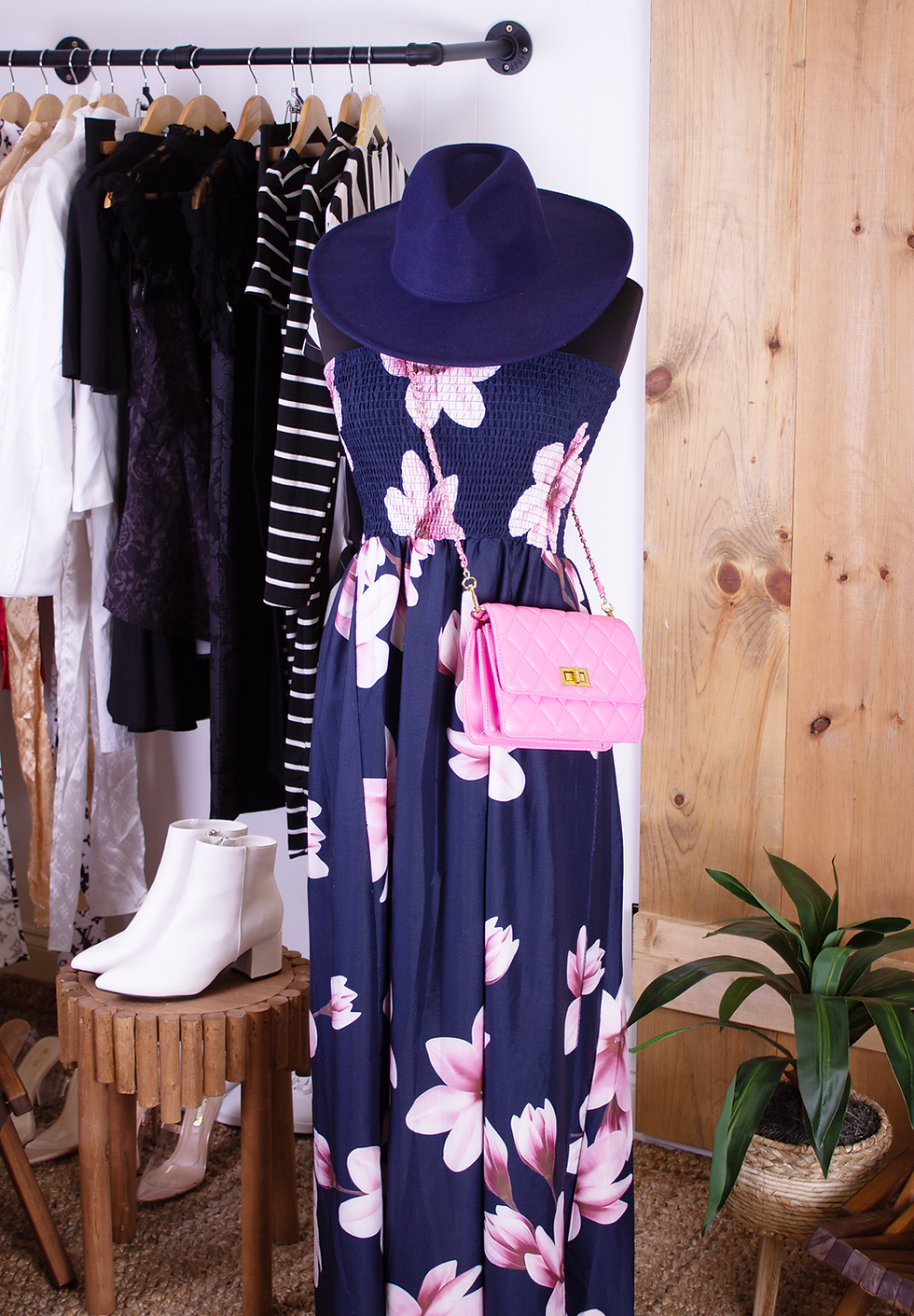 Miniatura: Smocked Maxi Dress in Navy Floral