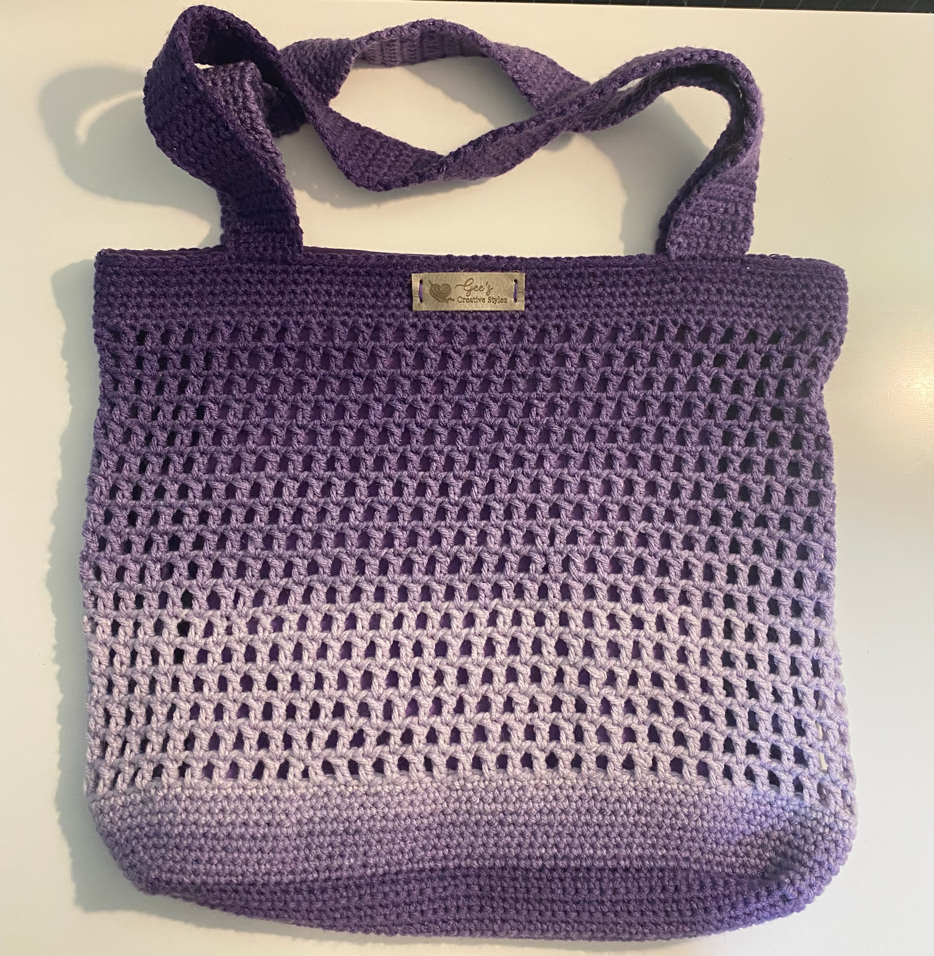 Crochet bag with lining and pocket