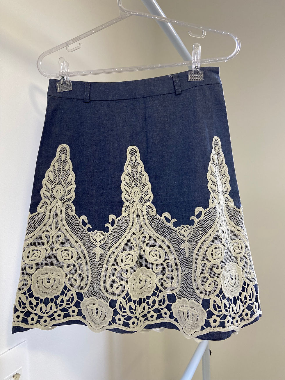 Miniatura: Saia Carlota