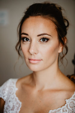 bruidskapsel en makeup