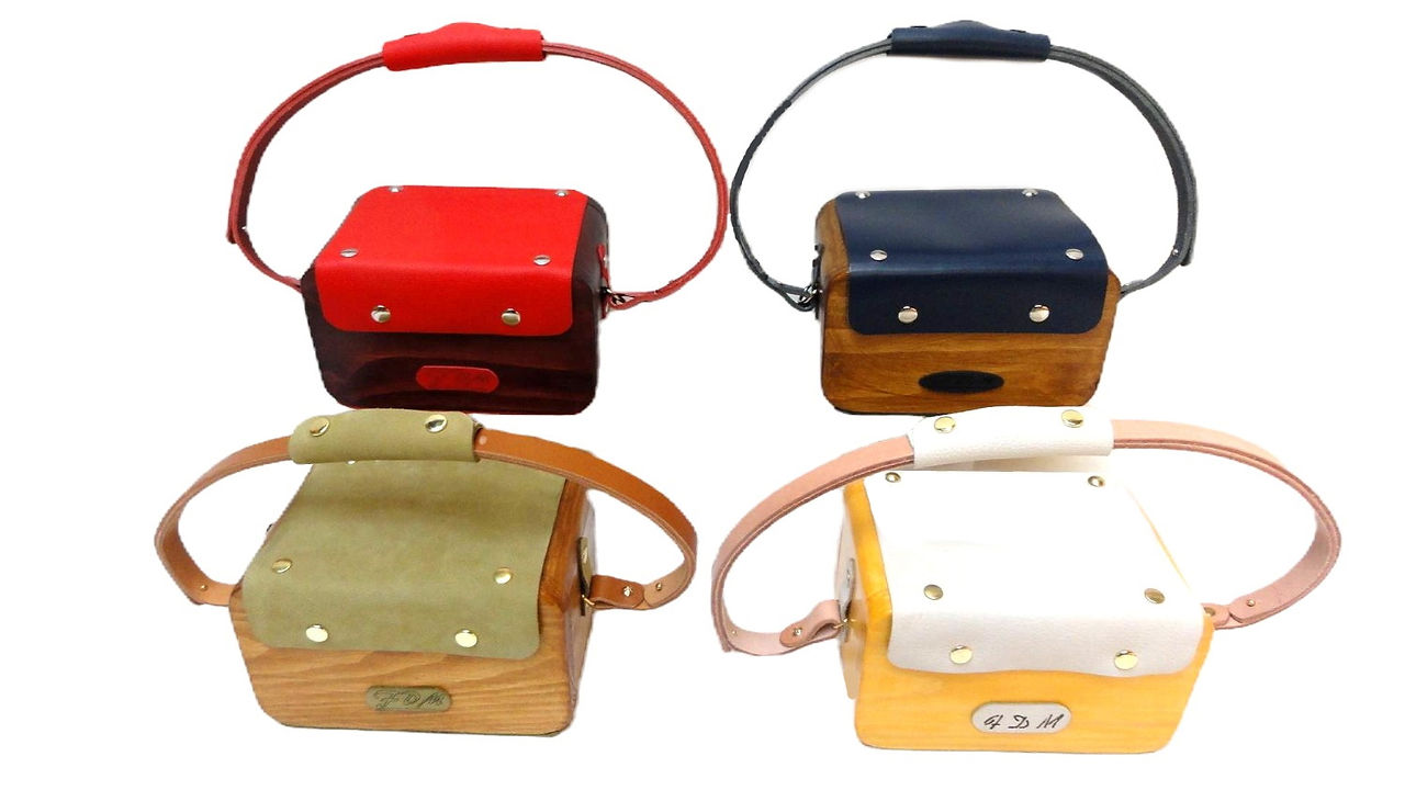 Sac à main et bandoulière en cuir et bois de qualité fabriqué artisanalement en France, le mignon SACAKO est idéal pour la journée comme pour la soirée.