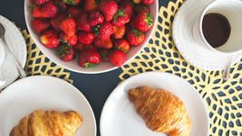 Croissant, café Sherbrooke, déjeuner Sherbrooke, option sans gluten, option végane, viennoiseries, local, fait maison