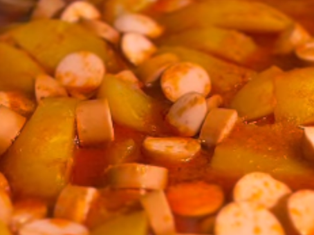 The Hungarian classic paprikás krumpli aka potato paprikash by Lili Loves Kosher