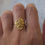 תמונה ממוזערת: Gold Small flat shell ring