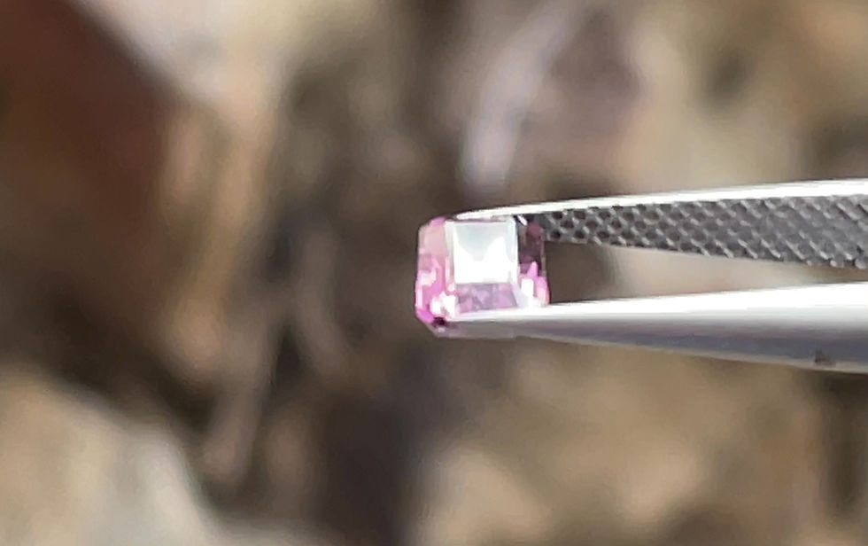 サムネイル： パープルスピネル 0.75ct エメラルドカット 天然宝石｜指輪・ジュエリー向け高品質ルース