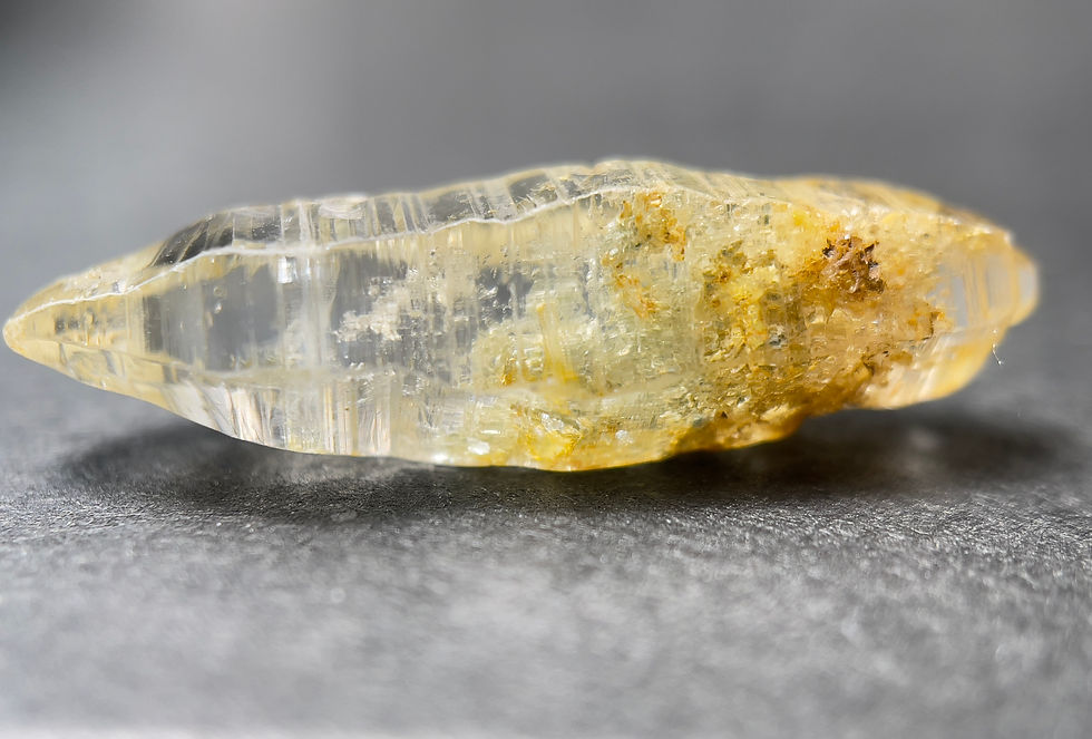 サファイア 15g コランダム 鑑賞石 原石 翡翠 自然石 誕生石