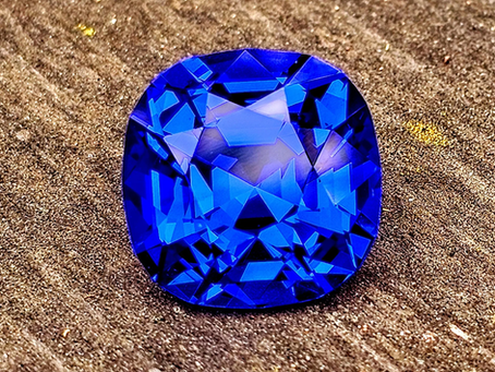 今、宝石市場で注目されている「エレクトリックブルー・スピネル