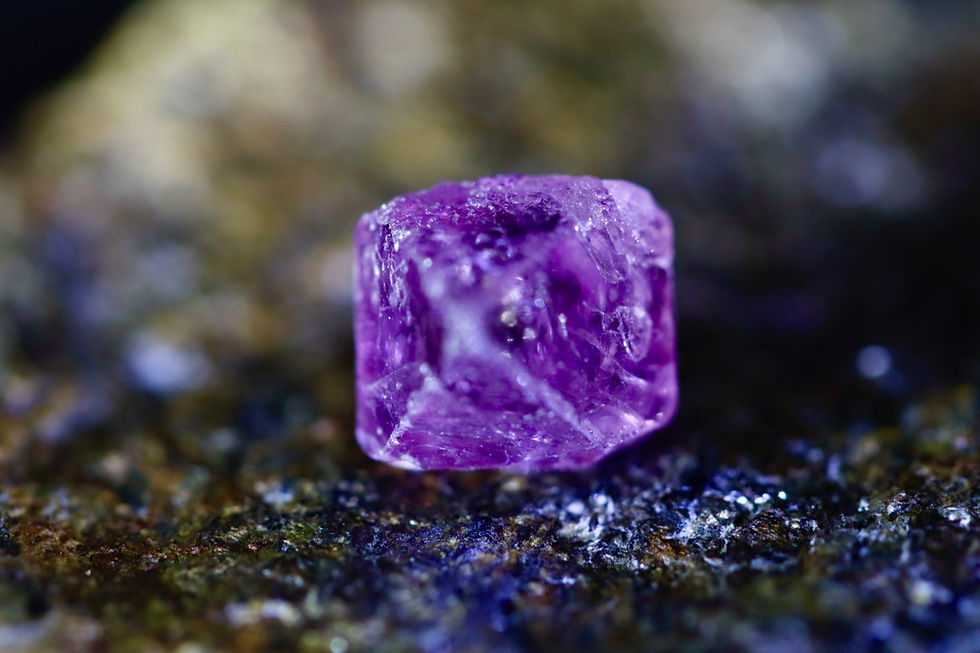 サムネイル： 天然石スピネル クリスタル 原石パープル かわいい色 2.19 カラット 天然原石スリランカ原産 オンラインショップ岡崎愛知県日本