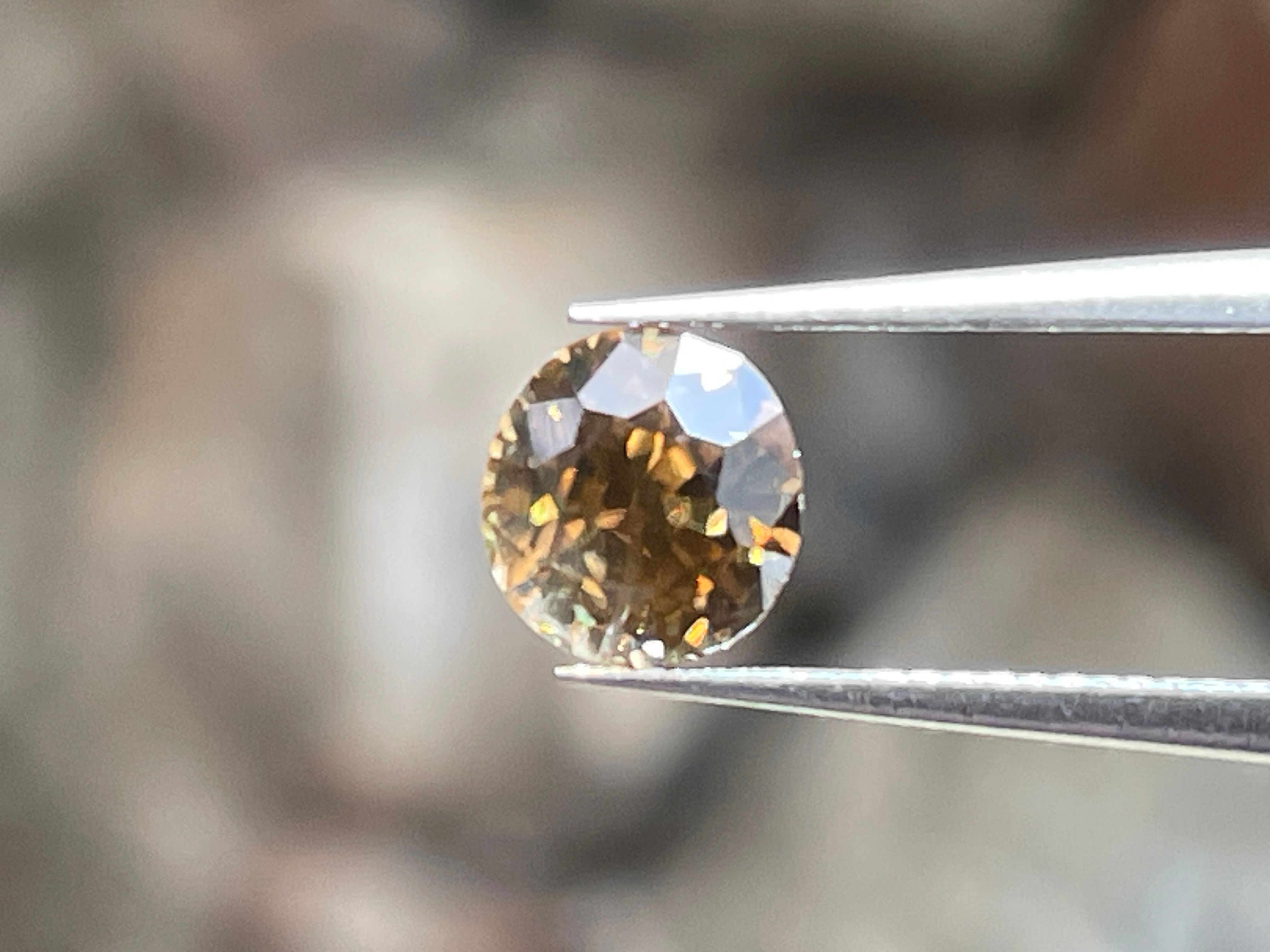 ジルコン ジルコン ルース イエローイッシュ ゴールド 1.77 カラット ラウンド カット 天然宝石 | Zakkano | 愛知県岡崎