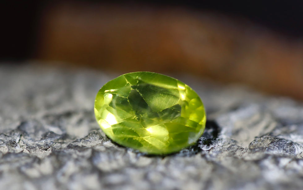 サムネイル： ペリドット 0.85ct | Zakkano | 岡崎愛知県