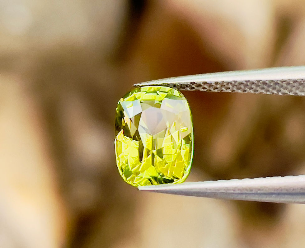 サムネイル： 天然石トルマリン黄緑色トルマリン 1.30カラット クッションカット ザンビア産 スリランカカット | 天然宝石