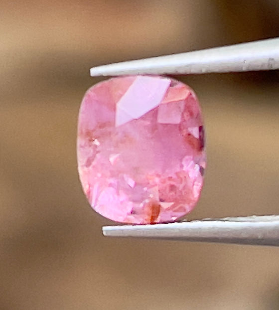 シルキーピンクサファイア0.61 ct | Zakkano