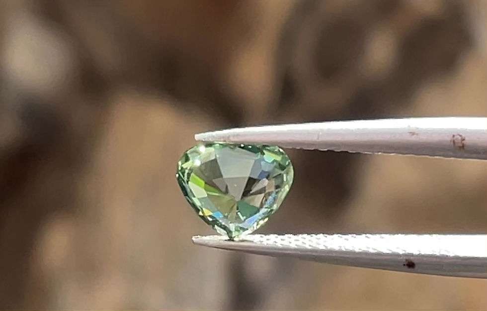 サムネイル： ミントグリーントルマリン 1.10ct | ハートカット | ザンビア産 | 天然宝石 | 美しいルース販売