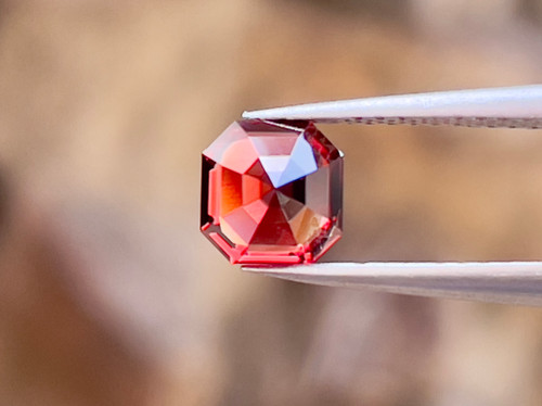 輝く深紅のガーネット1.08ct | Zakkano
