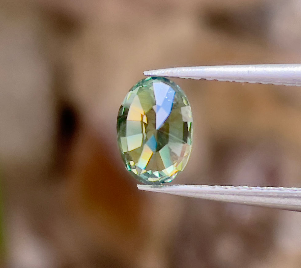 サムネイル： 非加熱サファイア バイカラー イエロー×グリーン 1.86ct オーバルカット スリランカ産 天然宝石ルース Zakkano