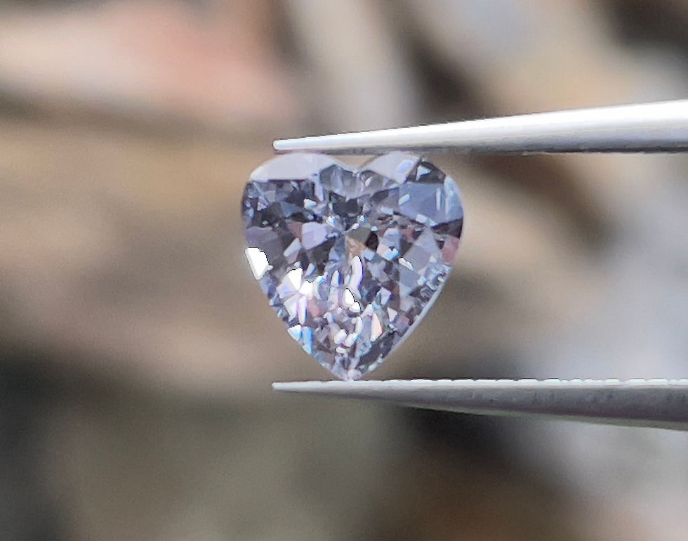 サムネイル： 天然非加熱ラベンダーサファイア 1.28ct | Zakkano