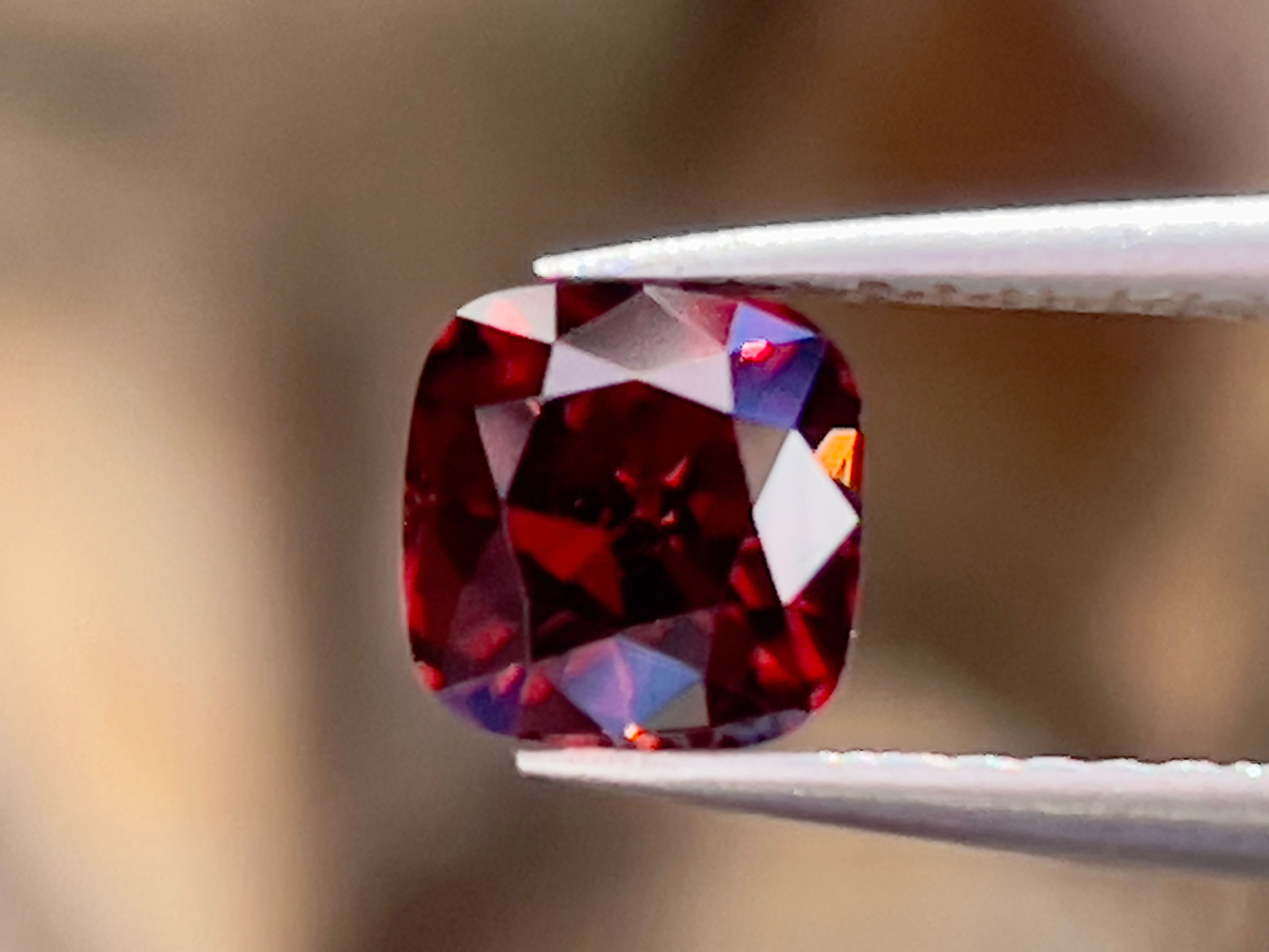 天然石オレンジミックスレッドジルコン 1.40ct | スリランカ産の希少な天然宝石 Zakkano