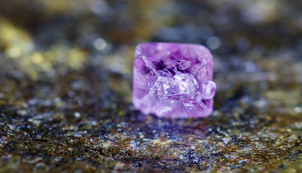 サムネイル： 天然石スピネル クリスタル 原石パープル かわいい色 2.19 カラット 天然原石スリランカ原産 オンラインショップ岡崎愛知県日本