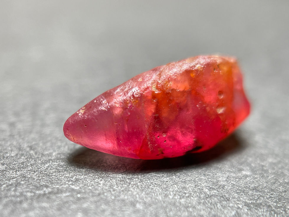 サムネイル： パパラジャサファイア原石 超希少な非加熱3.00ct | Zakkano