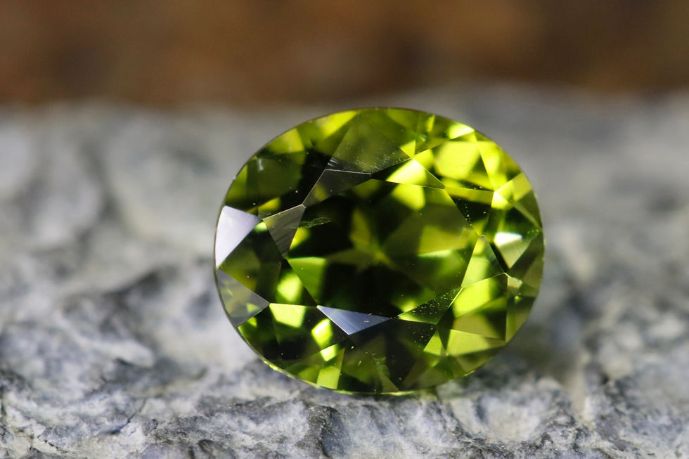 サムネイル： ペリドット 0.50 ct | Zakkano | 岡崎愛知県