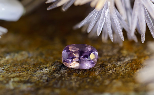 ピンクがかったパープルスピネル 0.86ct | Zakkano