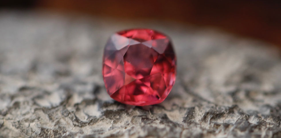 サムネイル： カラーチェンジガーネット 1.05ct | Zakkano