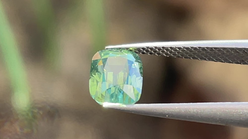 天然(レアカラー)グリーンジルコン1.47ct　ラウンドルース グリーンジルコン 1.80カラット | 日本で人気のジルコンカラー