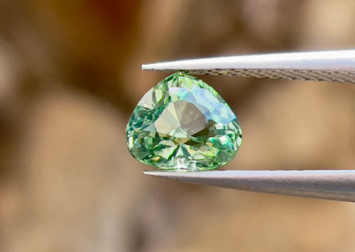 トルマリン　グリーントルマリン　ルース　天然石　天然 ミントグリーン トルマリン ルース 0.83ct 【品質保証書付