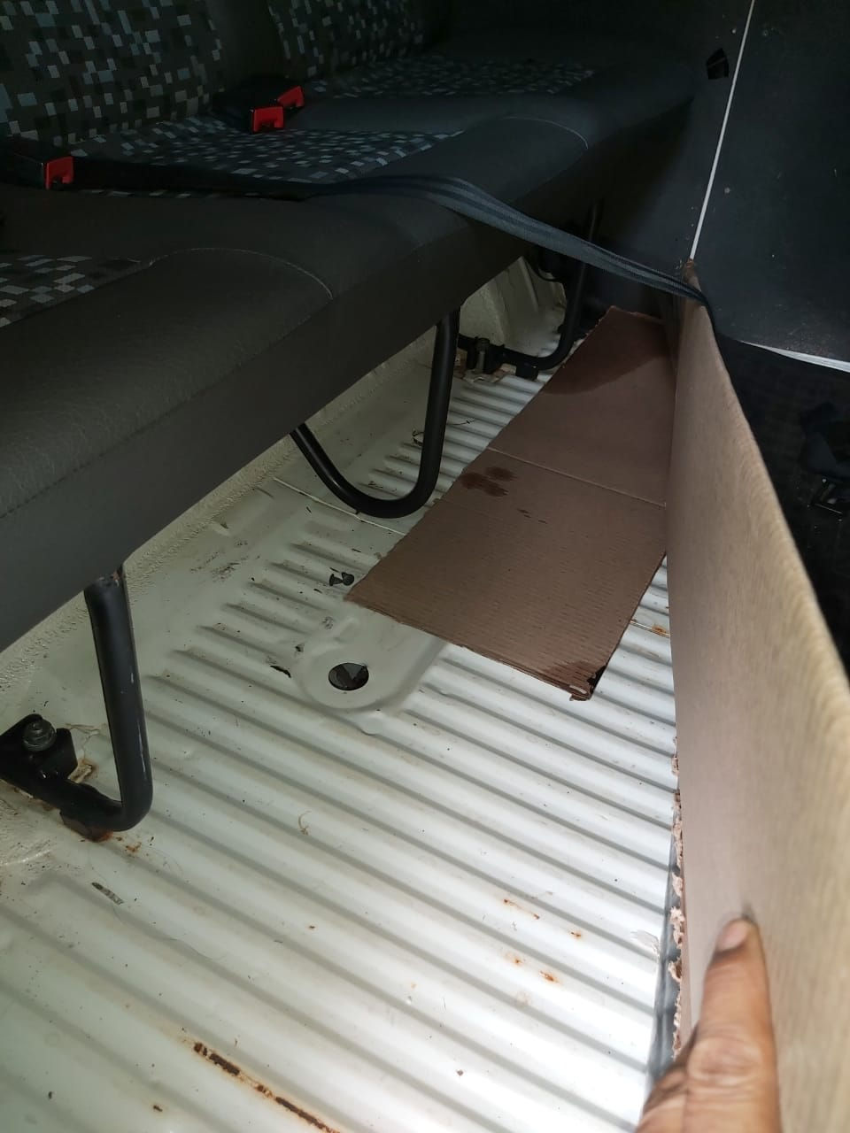 Miniatura: VOLKS KOMBI 9 LUGARES STANDER 2013