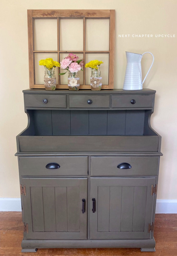 Small Hutch