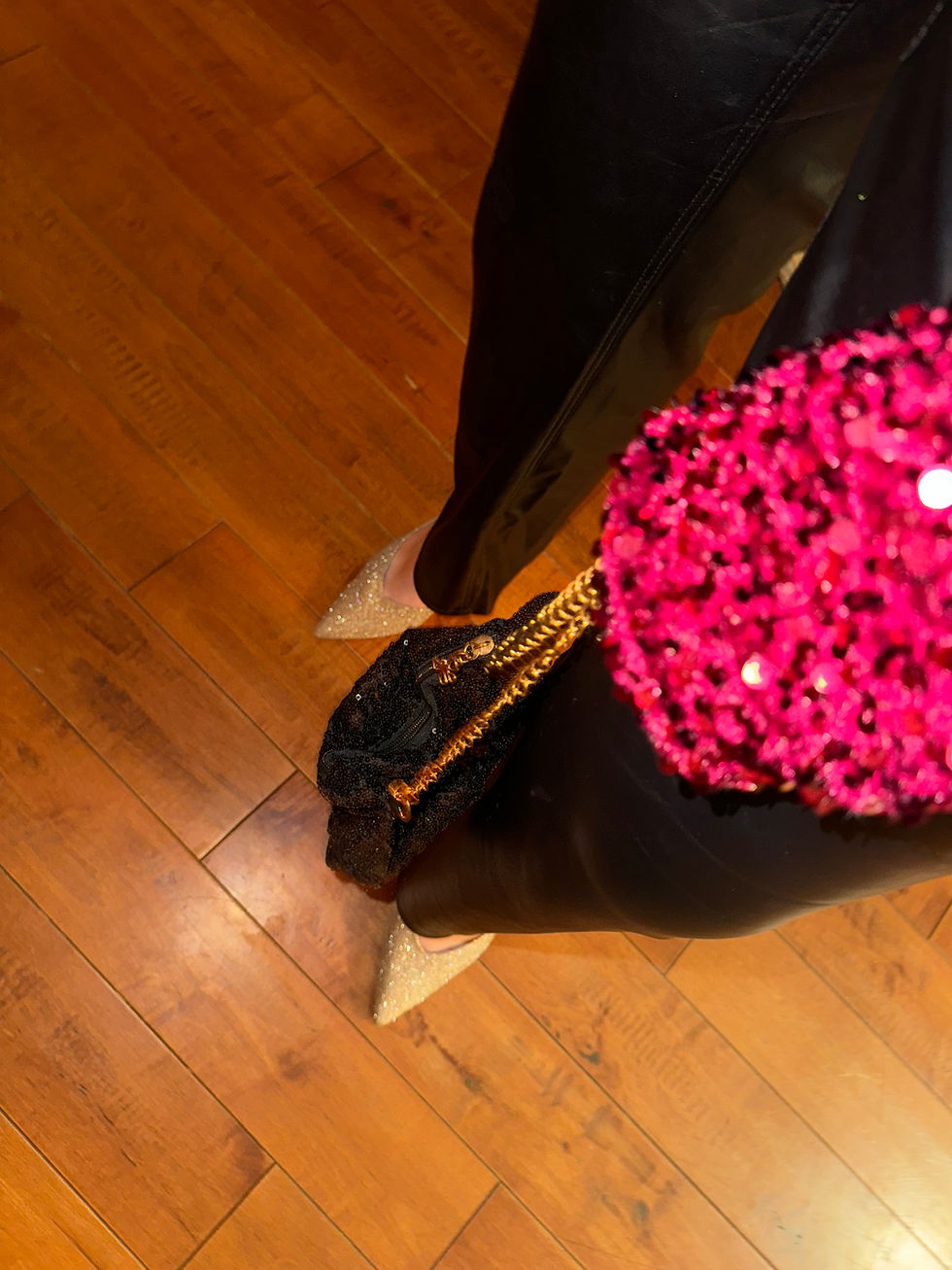 Seven Days of Holiday Outfits (Main Character Edition)