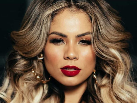 'Gay não afeta ninguém pelo jeito de amar', diz cantora Lexa