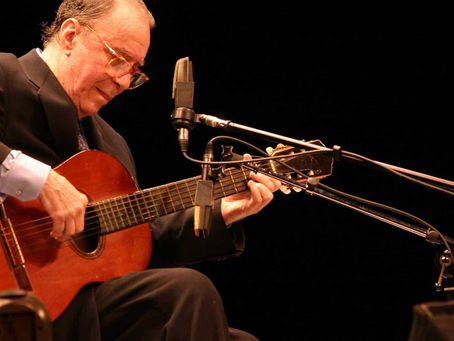 Cantor e compositor João Gilberto morre aos 88 anos