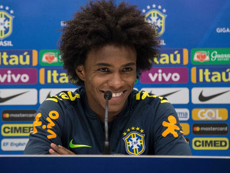Willian destaca boa fase na carreira em coletiva pós-treino da seleção